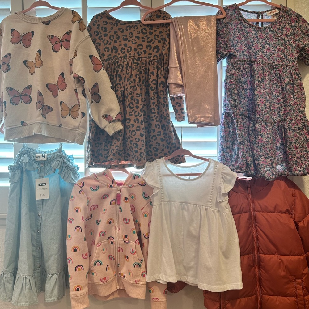 👧🏻$4 Each Girls 8 Piece Bundle size 4-5 Zara - Cotton On - Cat & Jack - Old Navy